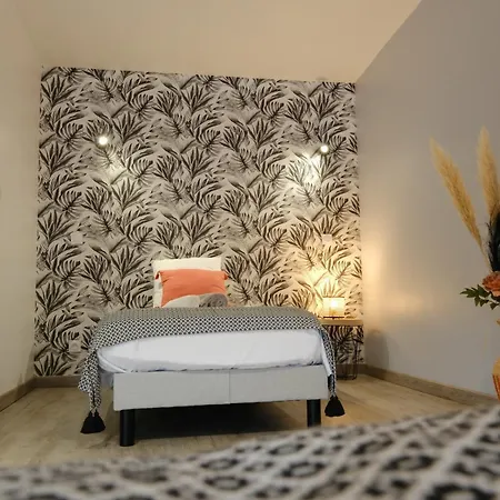 Holiday home Aux Portes Du Marche *